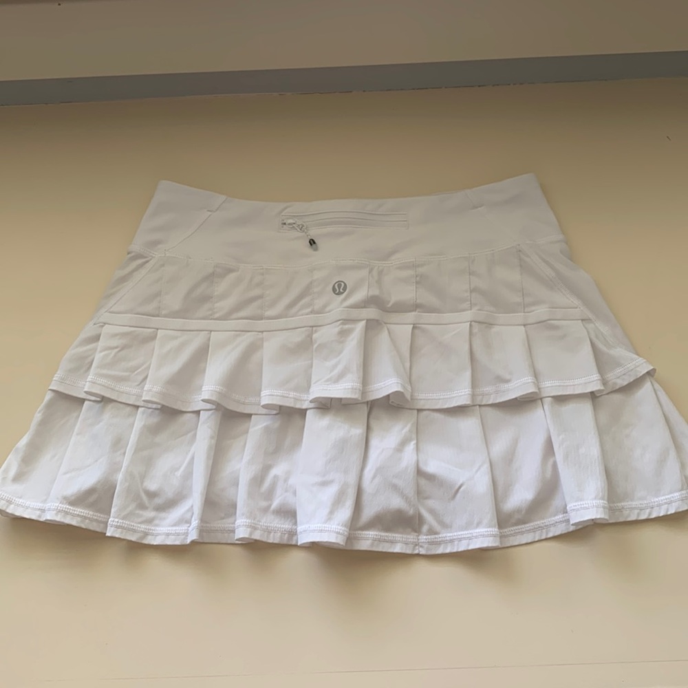Lululemon White Pace Setter Pleated Skirt Size 4 Regular Length